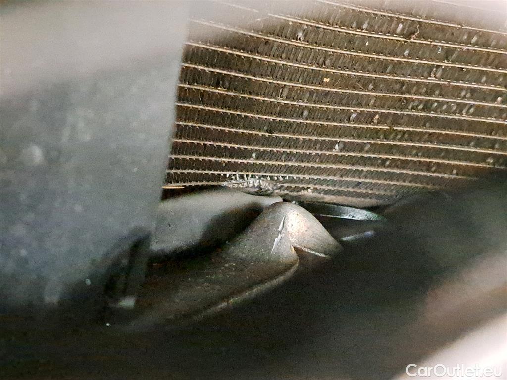  Toyota  C-HR  5p SUV 1.8 HYBRIDE 122 GRAPHIC
 #5