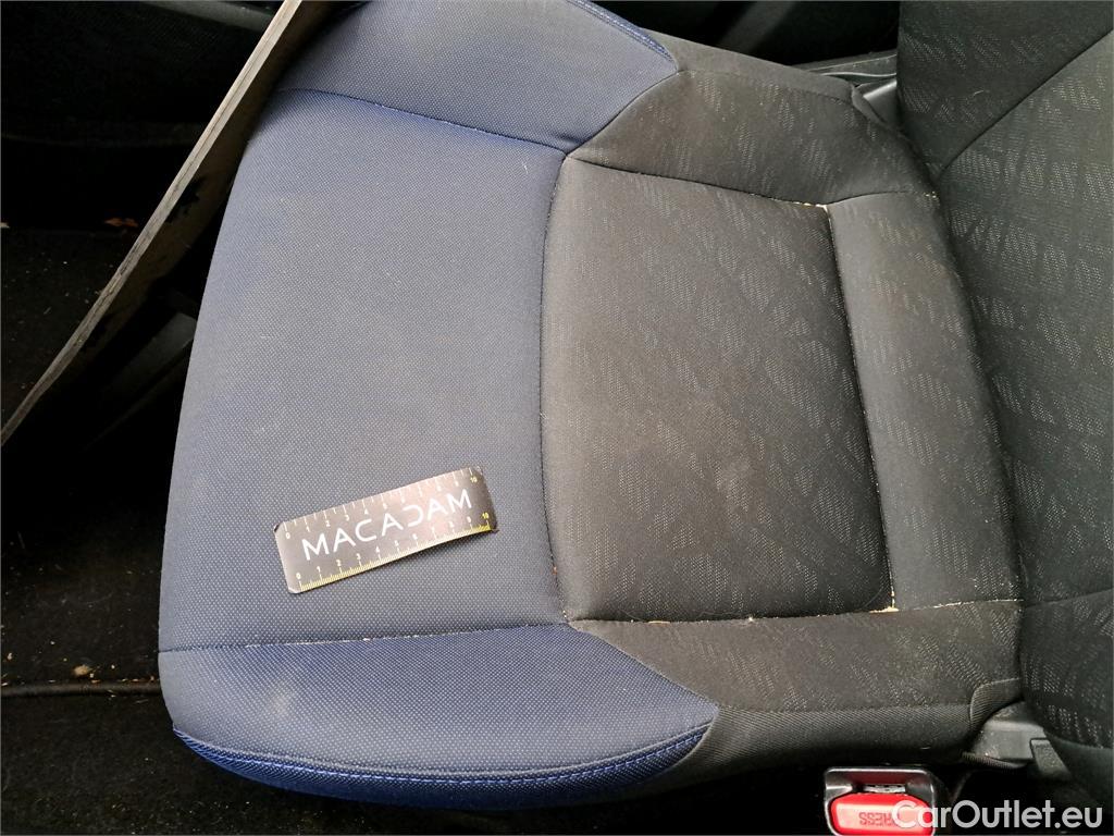  Toyota  C-HR  5p SUV 1.8 HYBRIDE 122 GRAPHIC
 #37