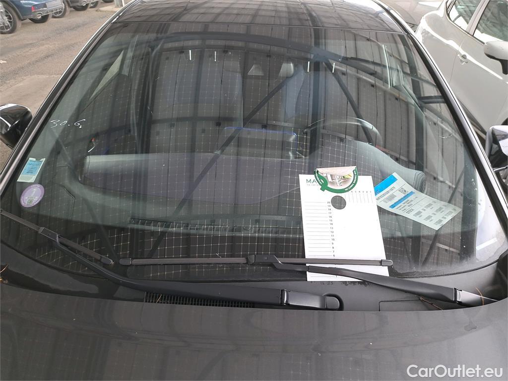  Toyota  C-HR  5p SUV 1.8 HYBRIDE 122 GRAPHIC
 #51