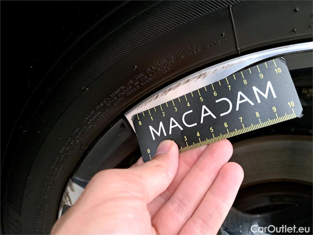  Toyota  C-HR  5p SUV 1.8 HYBRIDE 122 GRAPHIC
 #67