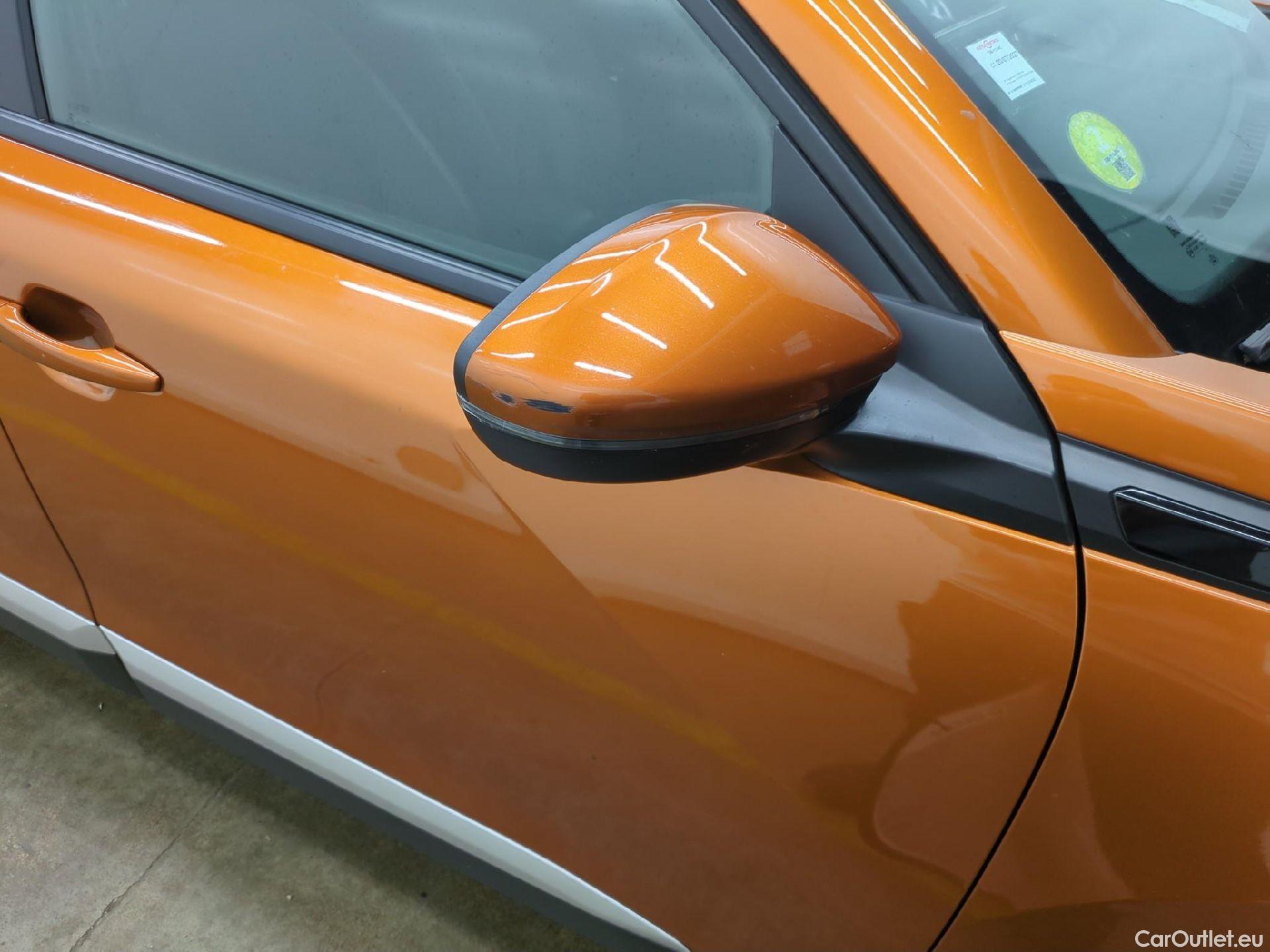  Peugeot  2008  Allure Business 1.5 HDi 130CV BVA8 E6d #17