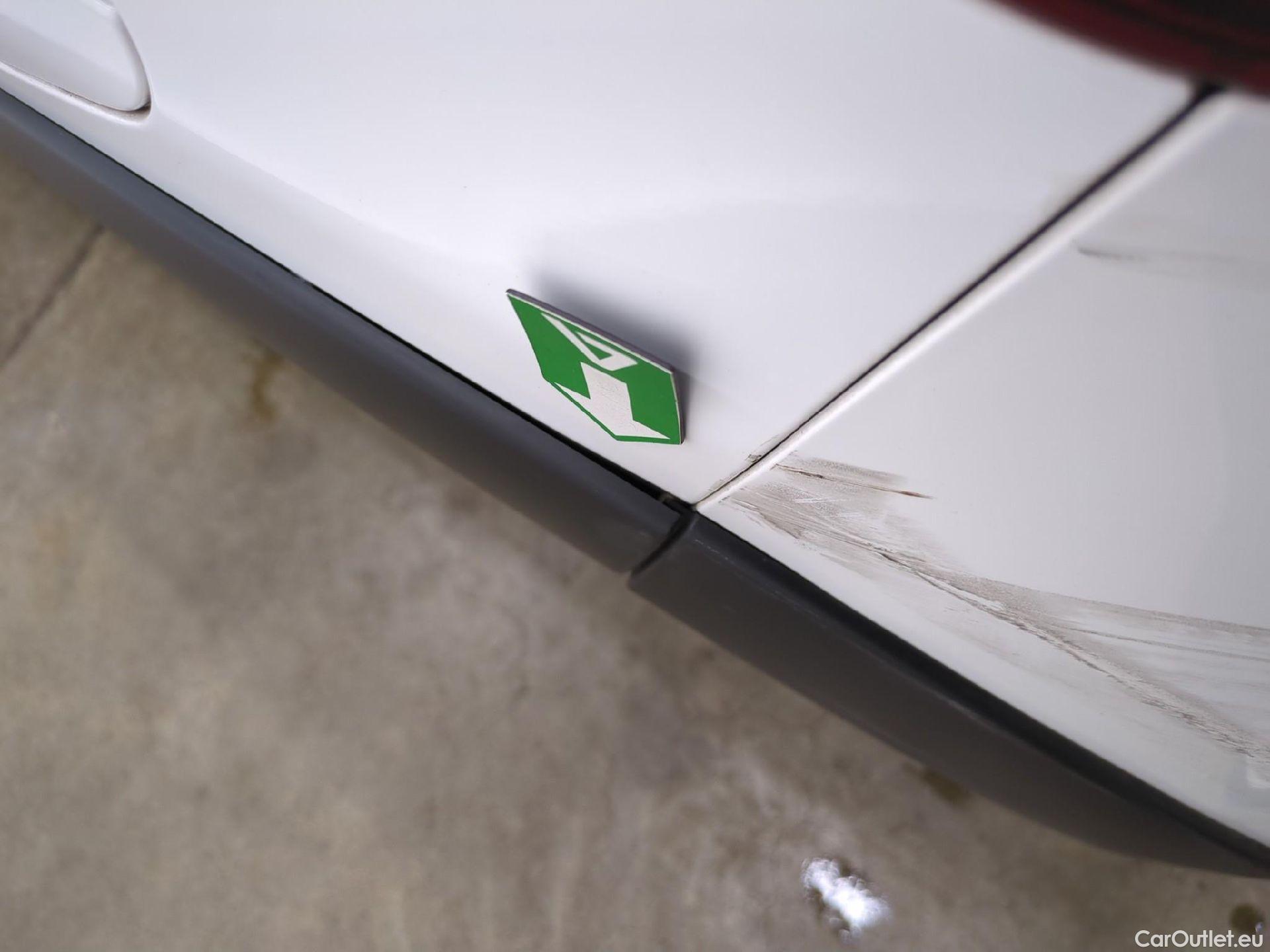  Citroen  C3  Feel Pack 1.2 PureTech 110CV BVM6 E6d #10