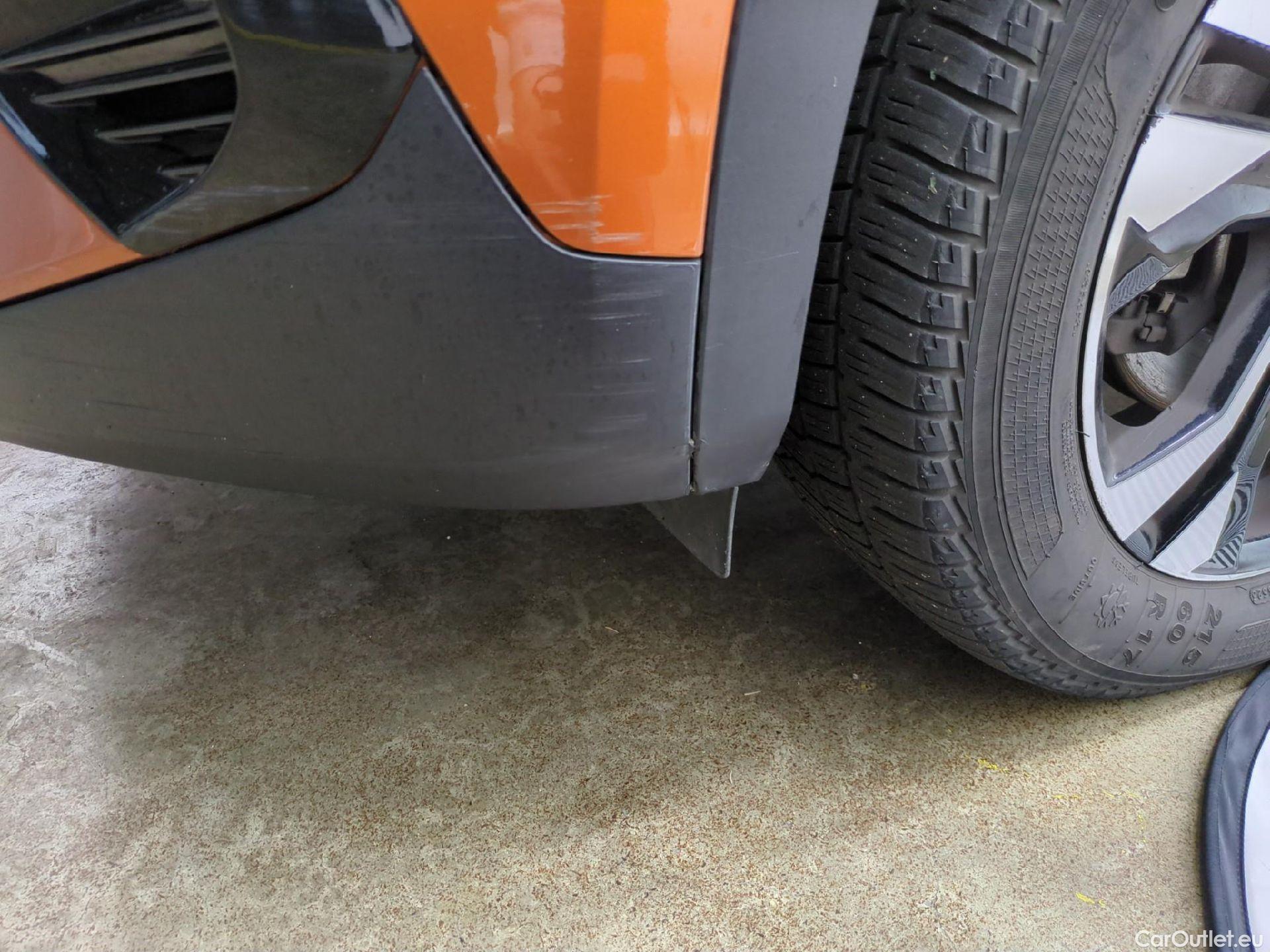  Peugeot  2008  Allure Business 1.5 HDi 130CV BVA8 E6d #38