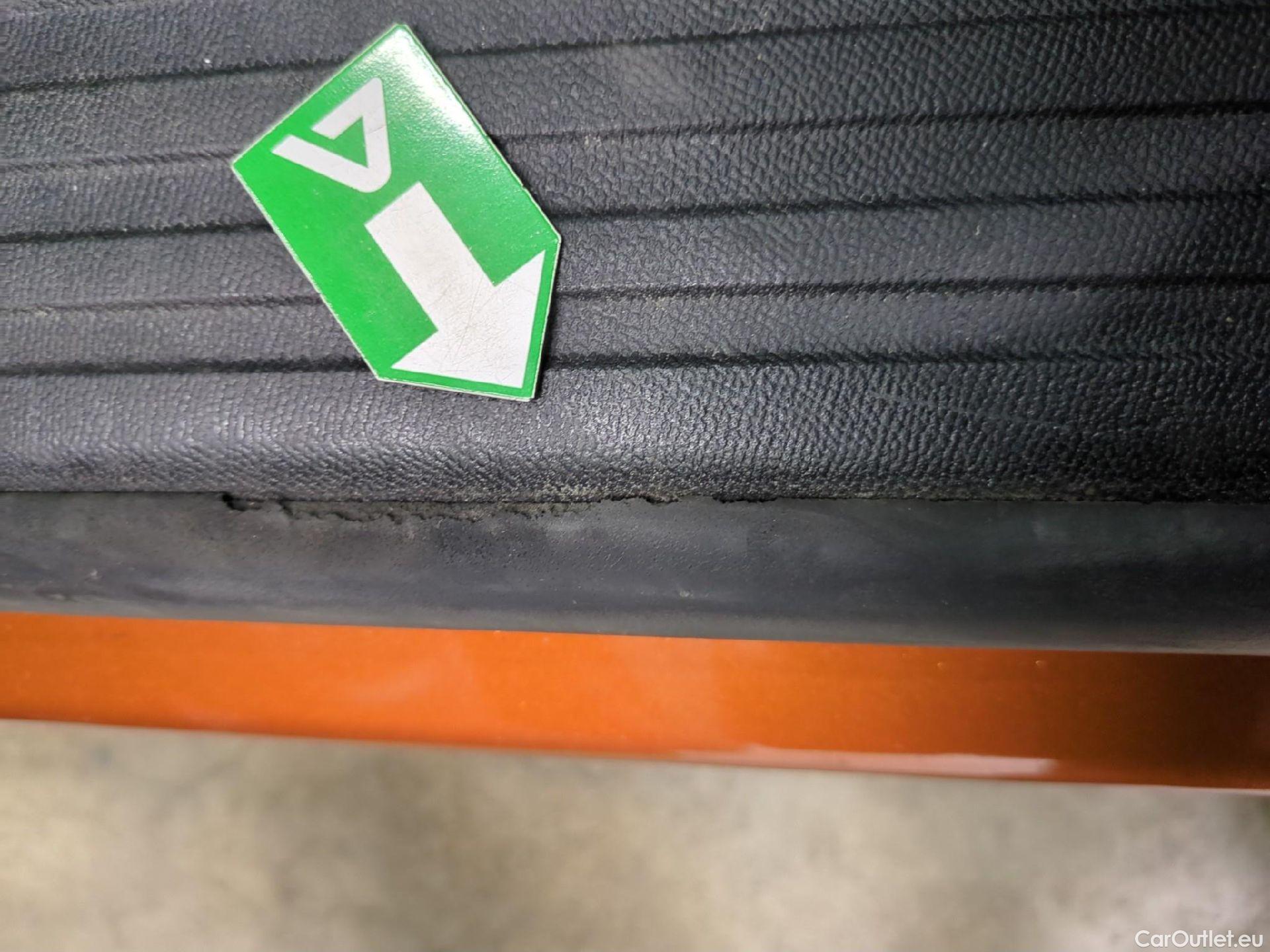  Peugeot  2008  Allure Business 1.5 HDi 130CV BVA8 E6d #1