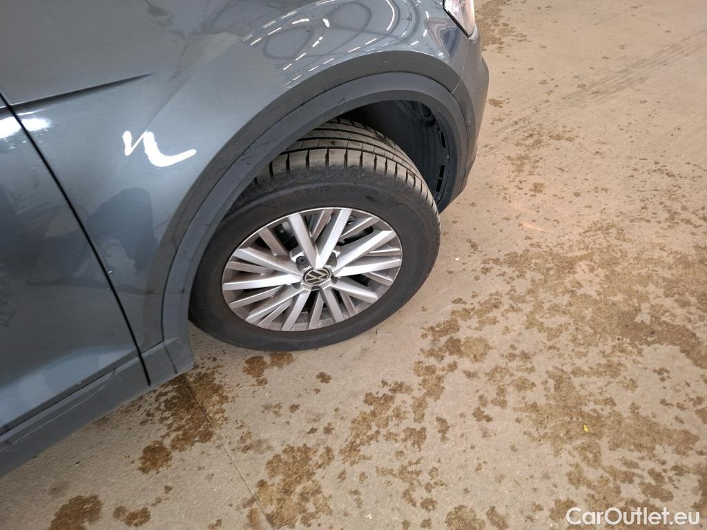  Volkswagen  T-ROC VOLKSWAGEN  / 2017 / 5P / SUV 1.0 TSI 110 LOUNGE BUSINESS #8