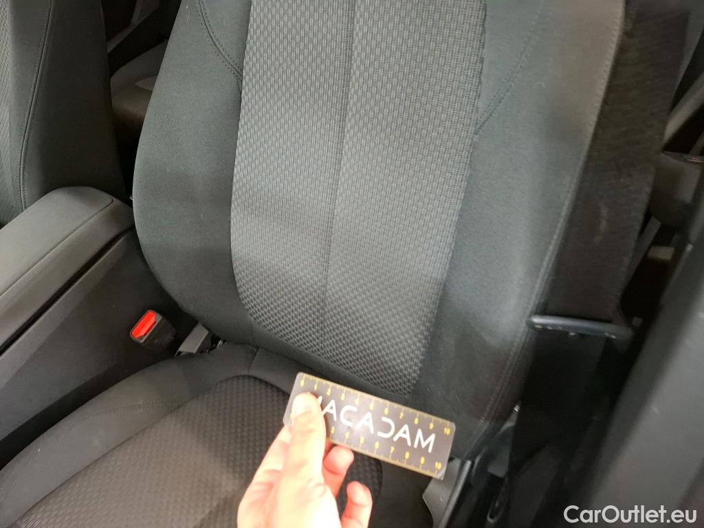  Bmw  Serie 1 BMW Série 1 / 2019 / 5P / Berline 116i DKG7 Business Design #43