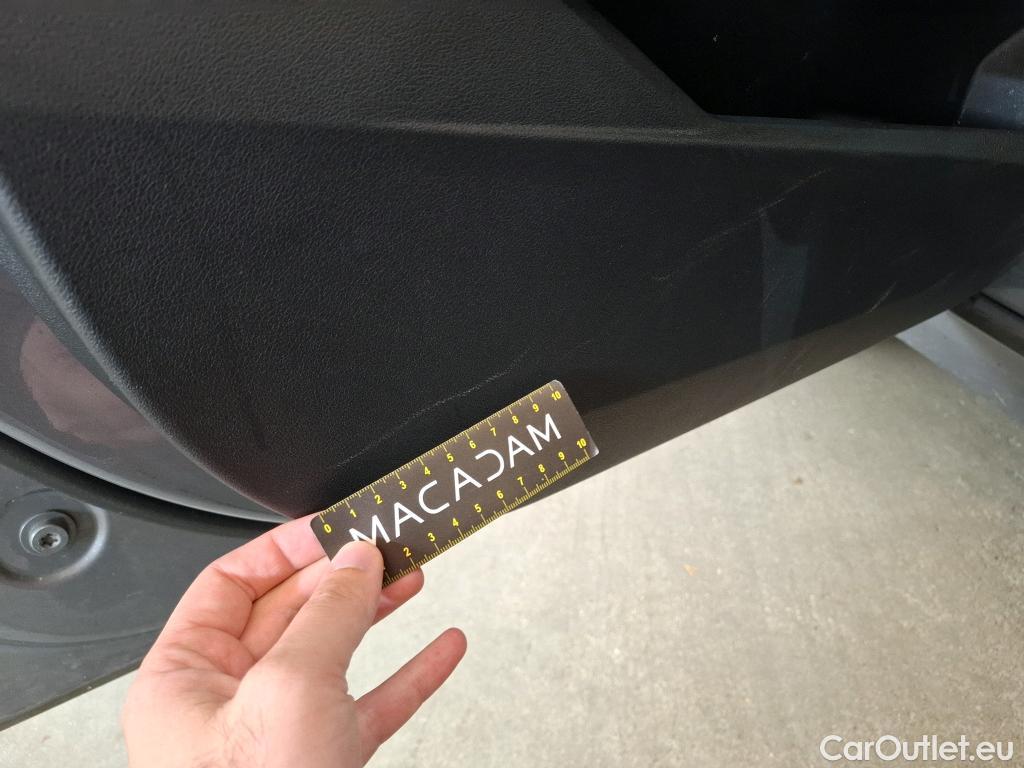  Bmw  Serie 1 BMW Série 1 / 2019 / 5P / Berline 116i DKG7 Business Design #32