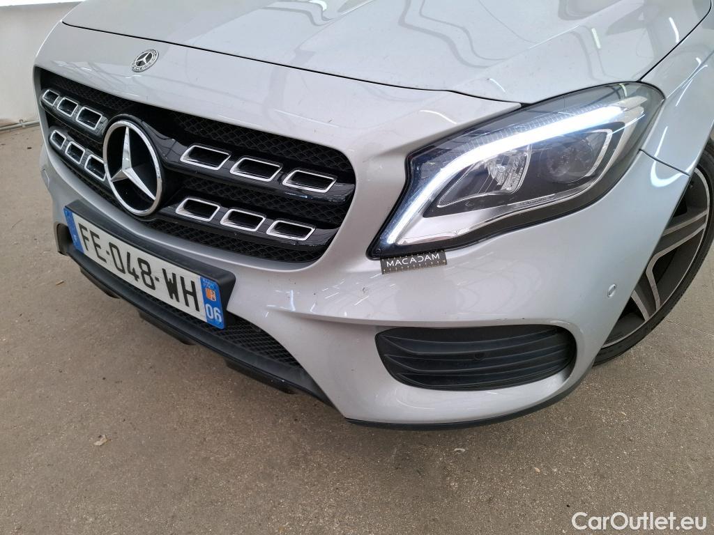  Mercedes  GLA MERCEDES-BENZ Classe  / 2017 / 5P / SUV  250 Fascination 4Matic BVA7 #9