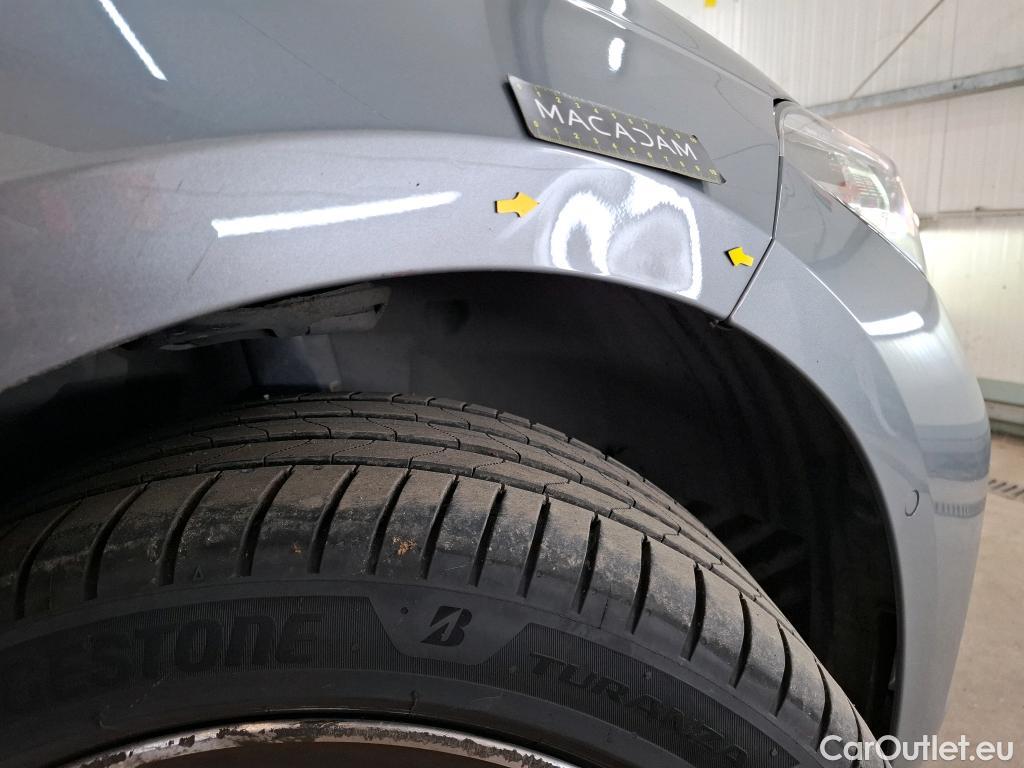  Bmw  Serie 1 BMW Série 1 / 2019 / 5P / Berline 116i DKG7 Business Design #9