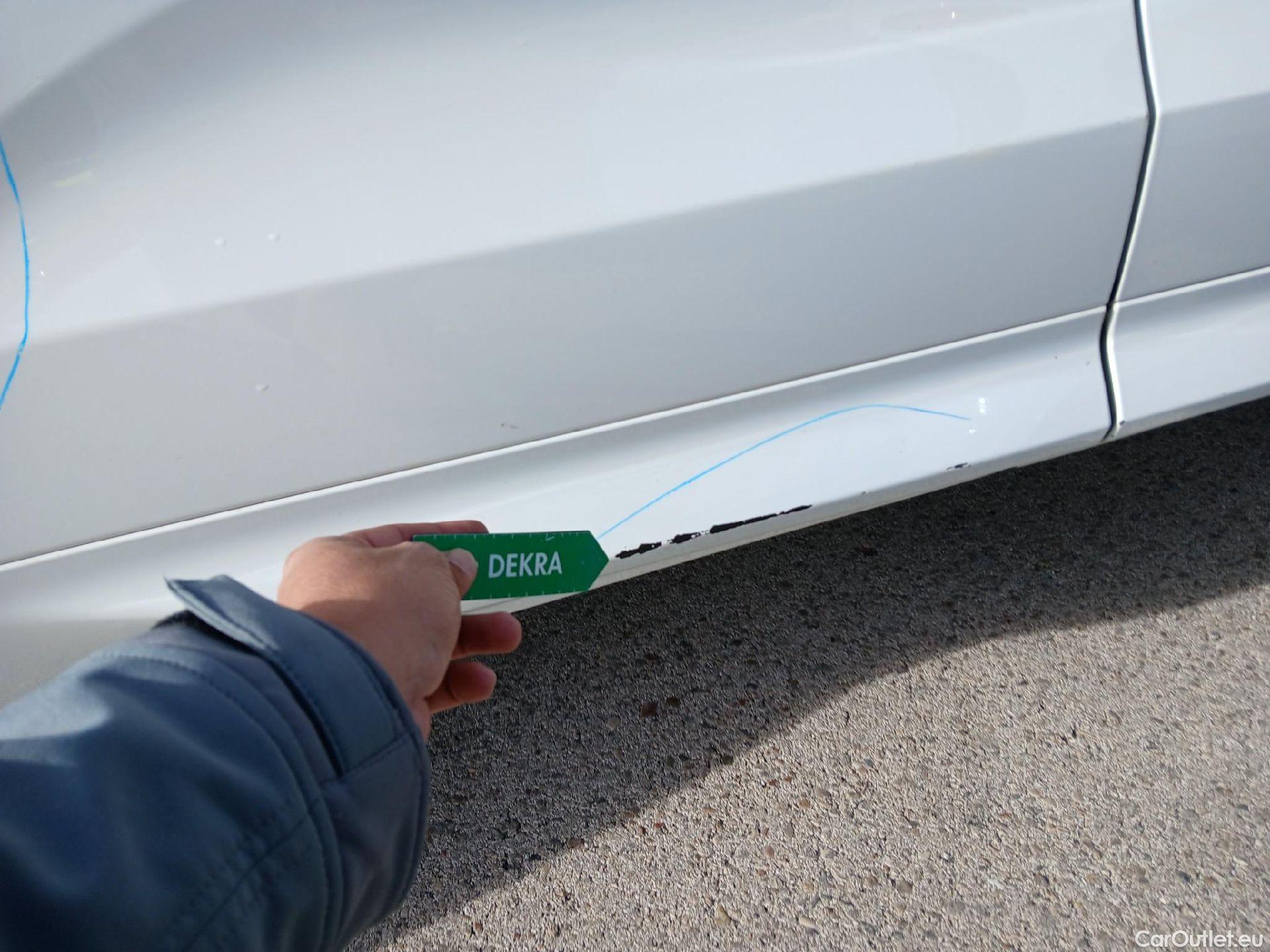  Volvo  XC60 VOLVO  / 2017 / 5P / todoterreno 2.0 B4 D Momentum Pro Auto #38