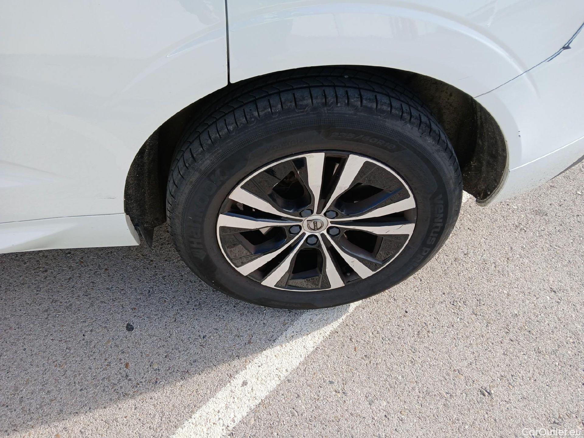  Volvo  XC60 VOLVO  / 2017 / 5P / todoterreno 2.0 B4 D Momentum Pro Auto #8