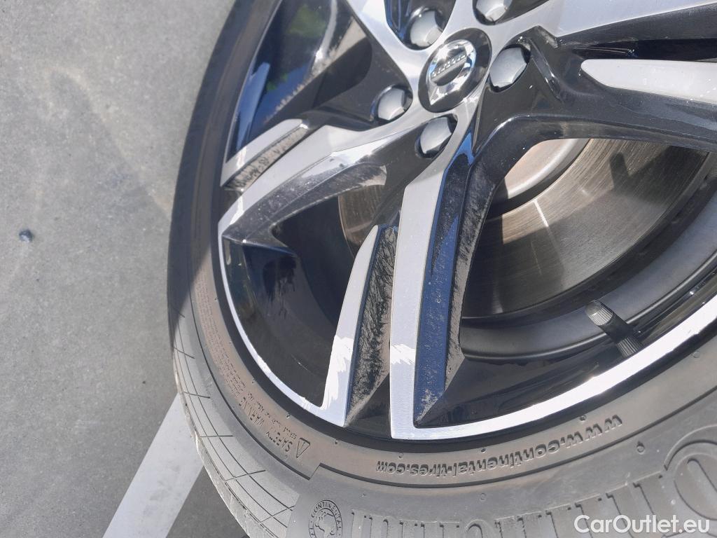  Volvo  XC60 VOLVO  / 2017 / 5P / todoterreno 2.0 T6 AWD Recharge R-Design Auto #1