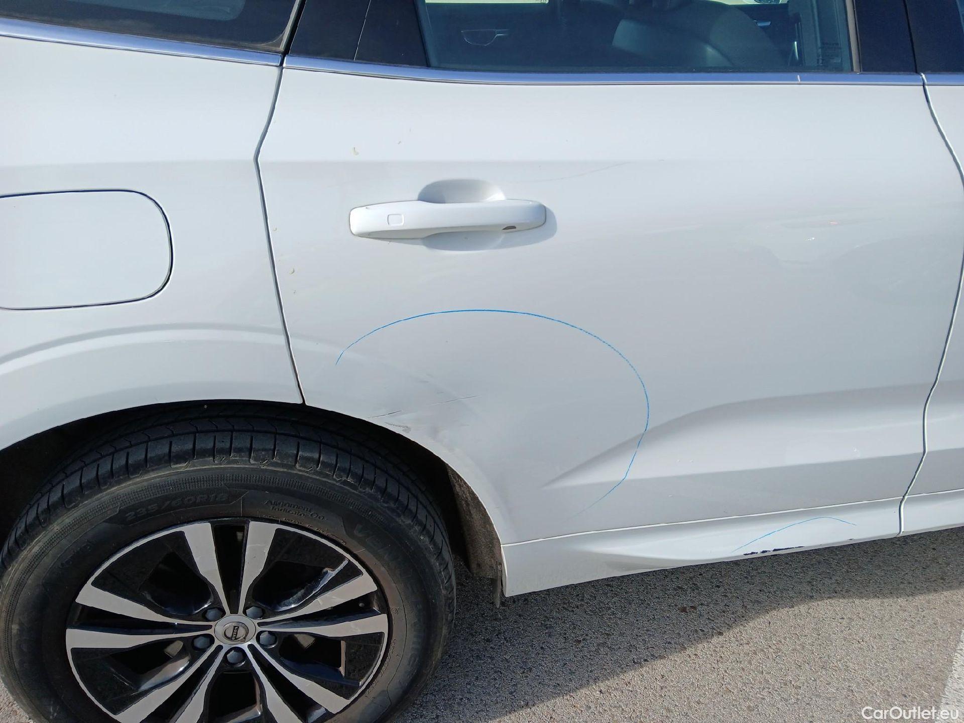  Volvo  XC60 VOLVO  / 2017 / 5P / todoterreno 2.0 B4 D Momentum Pro Auto #30