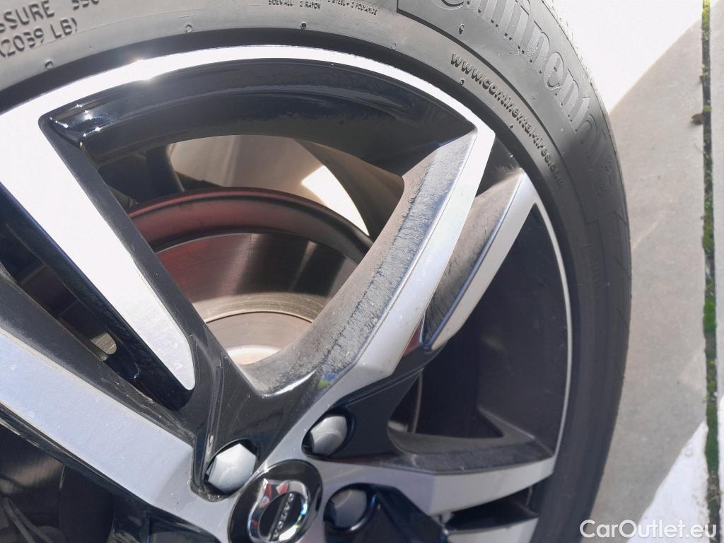  Volvo  XC60 VOLVO  / 2017 / 5P / todoterreno 2.0 T6 AWD Recharge R-Design Auto #3