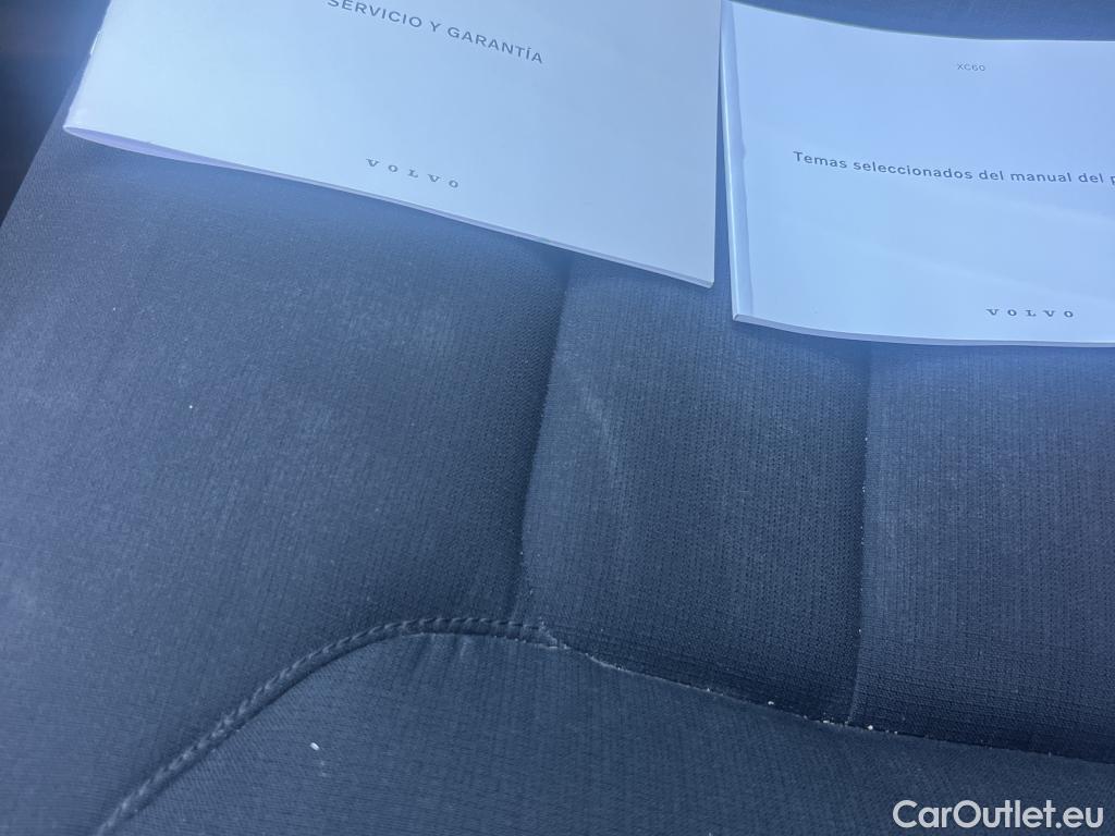  Volvo  XC60 VOLVO  / 2017 / 5P / todoterreno 2.0 B4 D Momentum Pro Auto #4