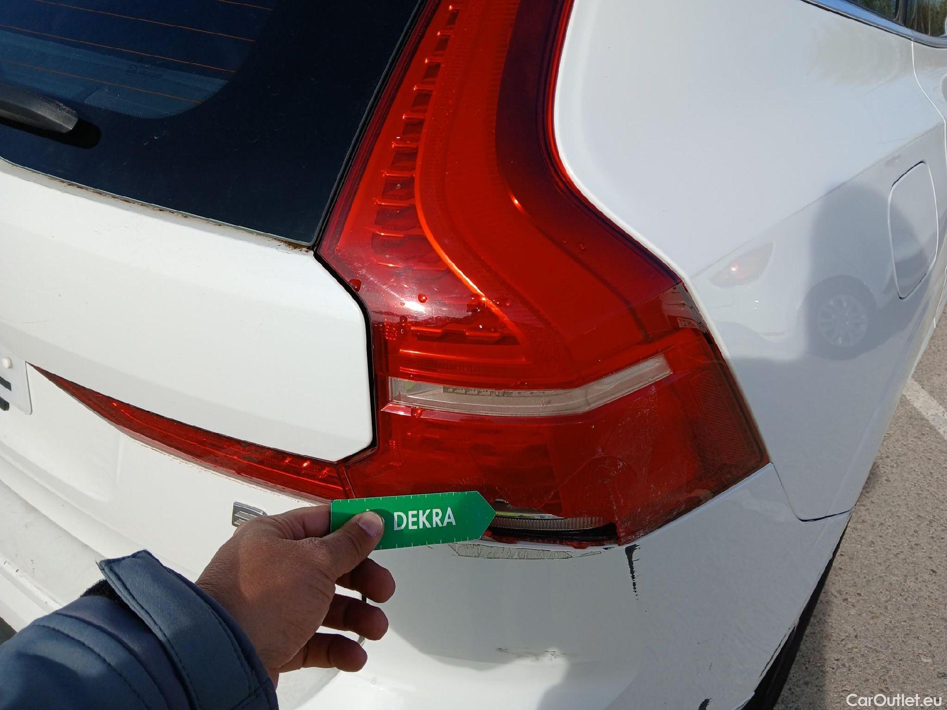  Volvo  XC60 VOLVO  / 2017 / 5P / todoterreno 2.0 B4 D Momentum Pro Auto #24