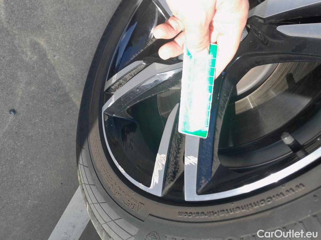  Volvo  XC60 VOLVO  / 2017 / 5P / todoterreno 2.0 T6 AWD Recharge R-Design Auto #2