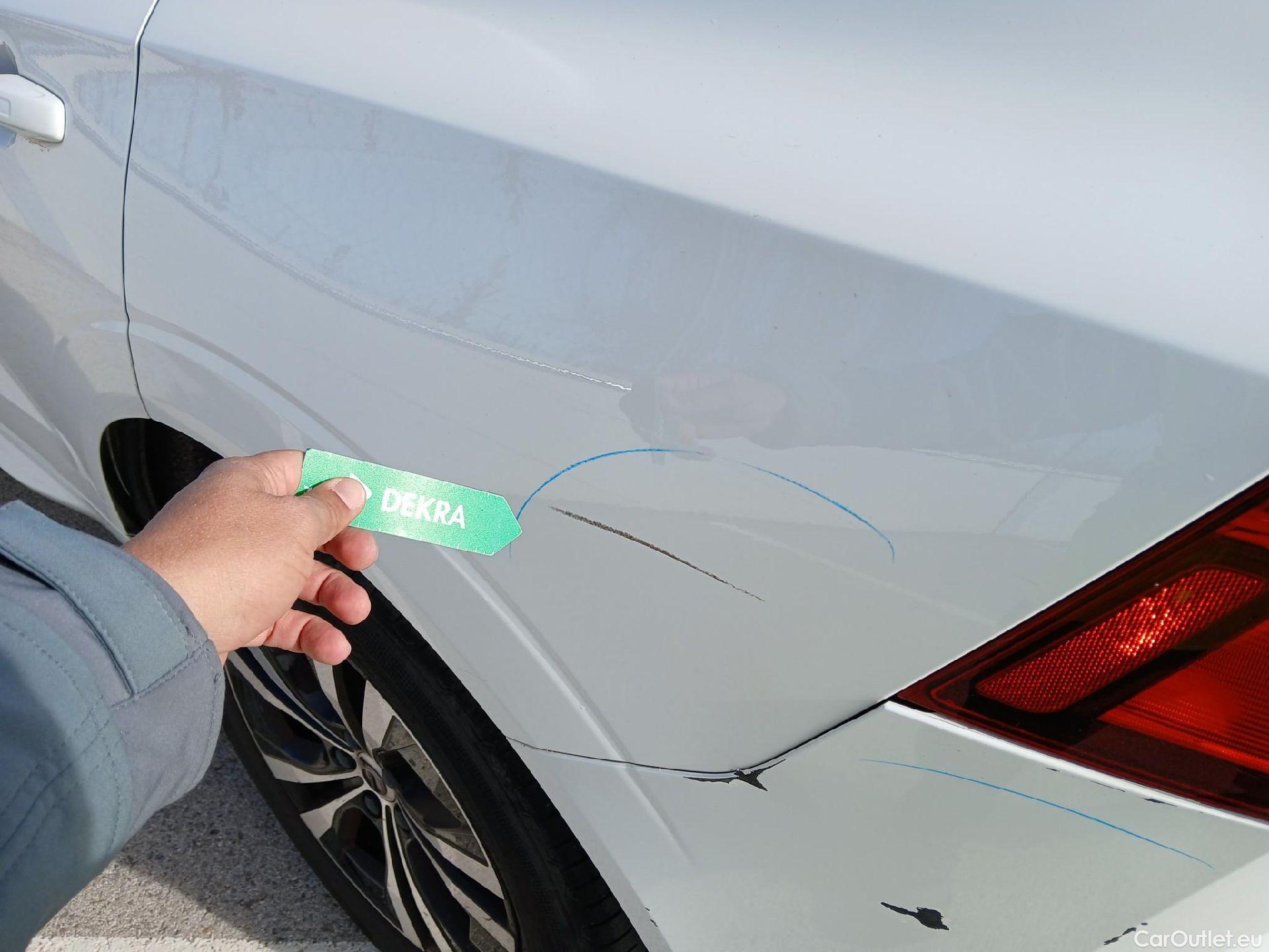  Volvo  XC60 VOLVO  / 2017 / 5P / todoterreno 2.0 B4 D Momentum Pro Auto #17