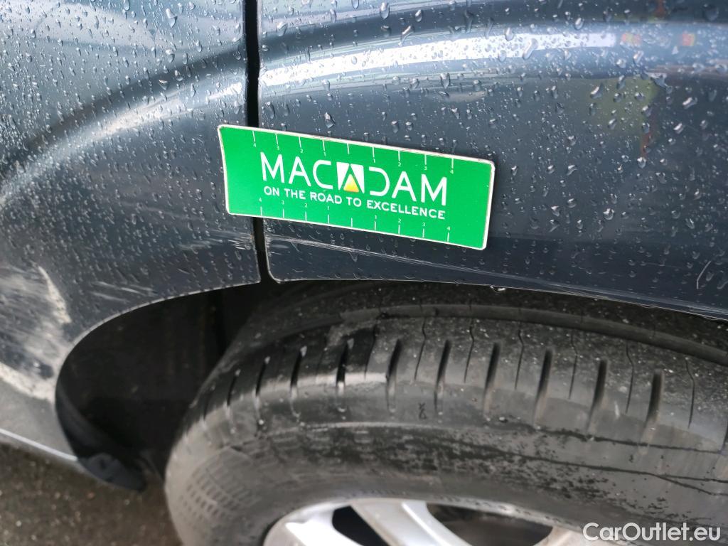  Volvo  XC60 VOLVO  / 2017 / 5P / todoterreno 2.0 D4 Momentum Auto #8