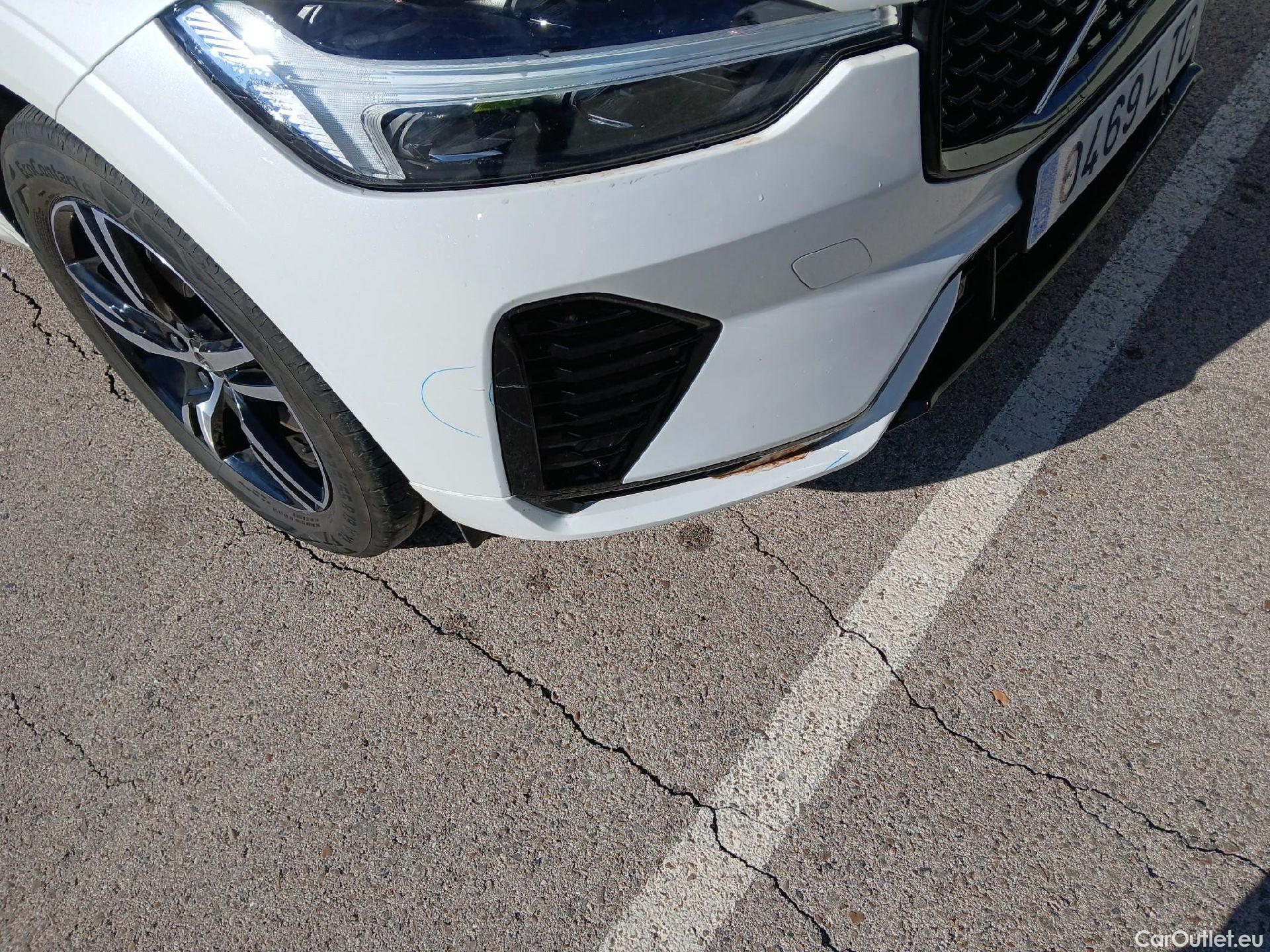  Volvo  XC60 VOLVO  / 2017 / 5P / todoterreno 2.0 B4 D R-Design Auto #6