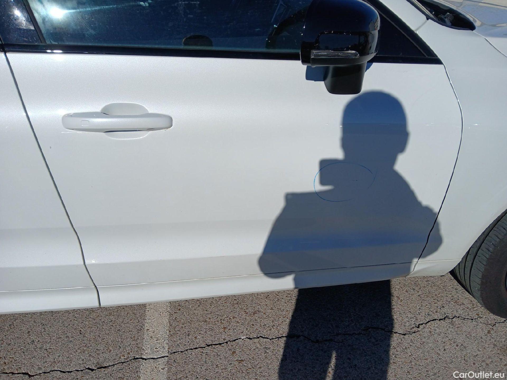  Volvo  XC60 VOLVO  / 2017 / 5P / todoterreno 2.0 B4 D R-Design Auto #12