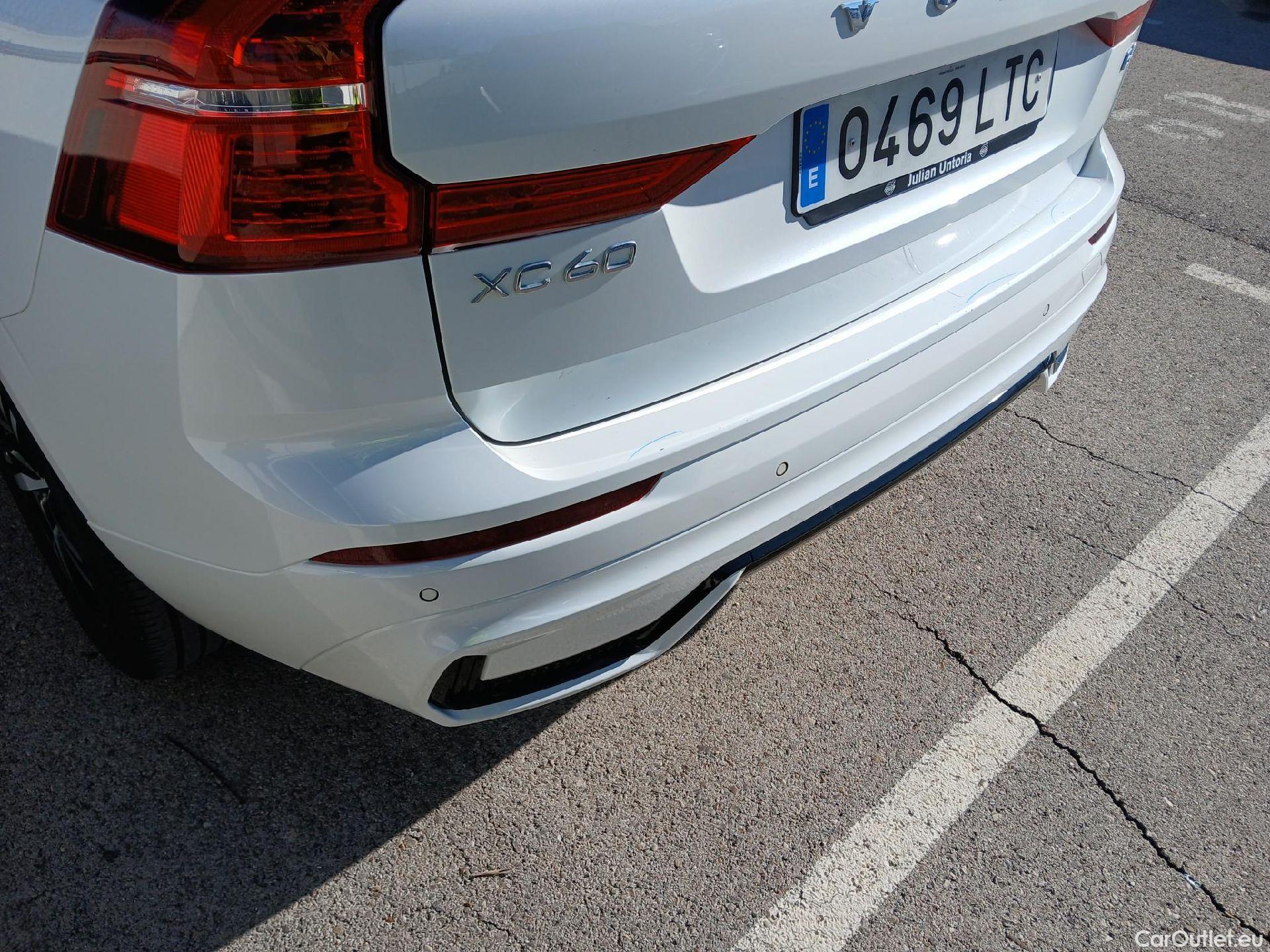  Volvo  XC60 VOLVO  / 2017 / 5P / todoterreno 2.0 B4 D R-Design Auto #10