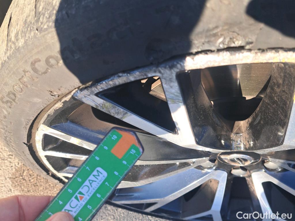  Volvo  XC60 VOLVO  / 2017 / 5P / todoterreno 2.0 T6 AWD Recharge Inscription Auto #16