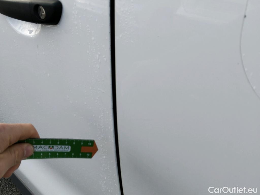  Citroen  Jumpy CITROEN  / 2016 / 4P / furgón Talla M BlueHDi 120 S&S 6v Club (CA) #25