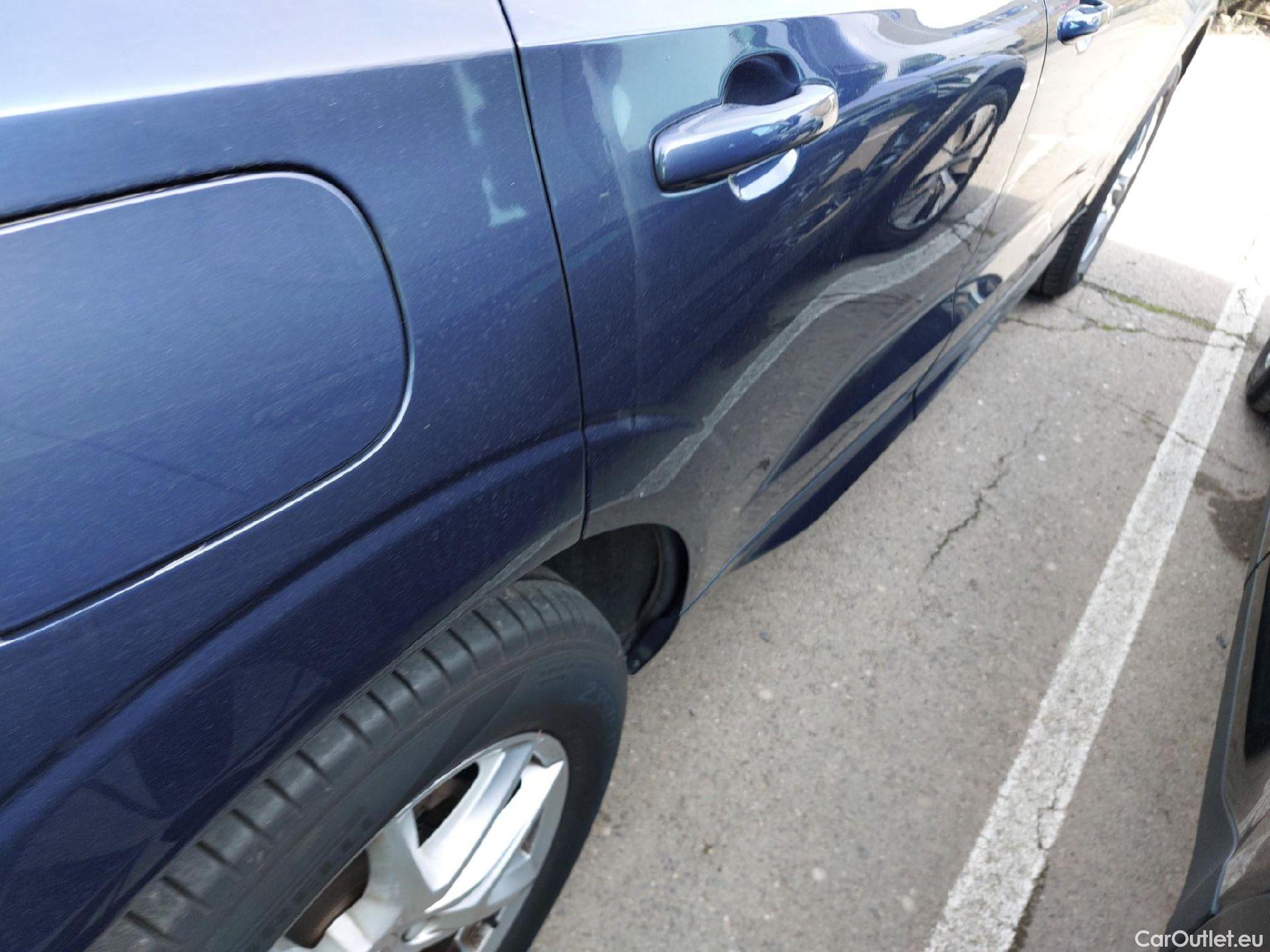  Volvo  XC60 VOLVO  / 2017 / 5P / todoterreno 2.0 B4 D4 AWD Business Plus Auto #18