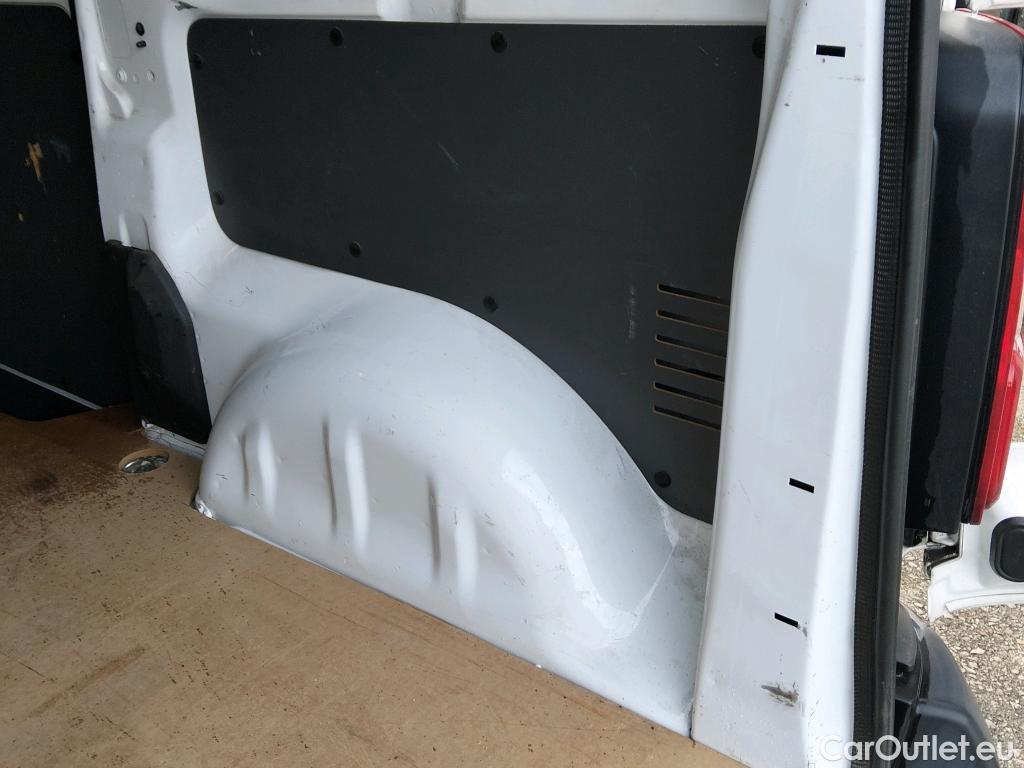  Citroen  Jumpy CITROEN  / 2016 / 4P / furgón Talla M BlueHDi 120 S&S 6v Club (CA) #12