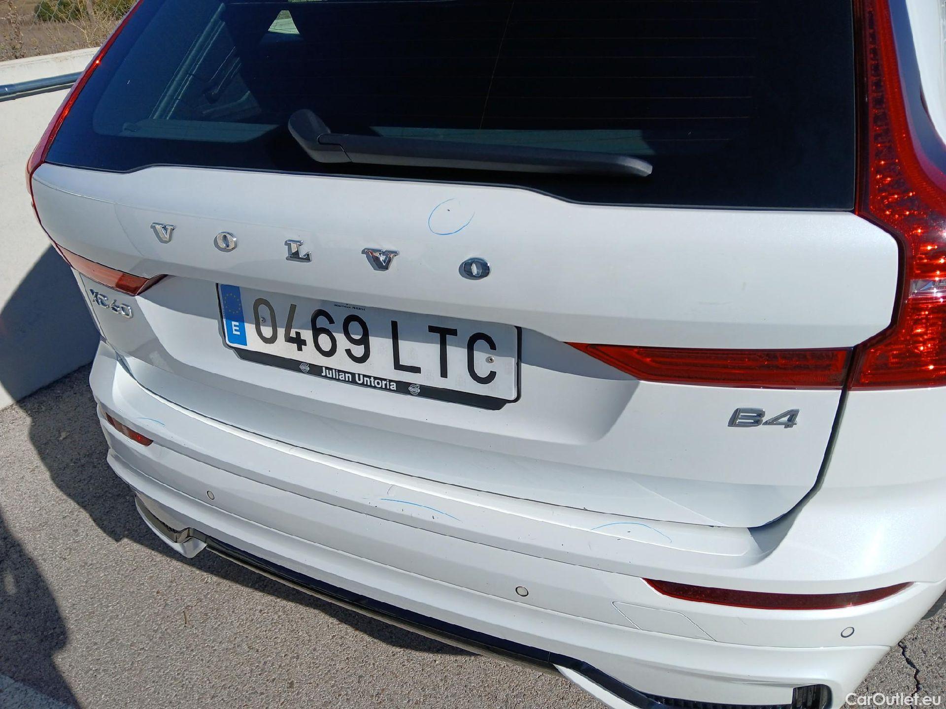  Volvo  XC60 VOLVO  / 2017 / 5P / todoterreno 2.0 B4 D R-Design Auto #11