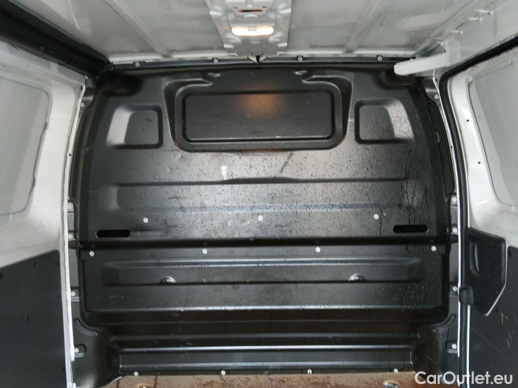  Citroen  Jumpy CITROEN  / 2016 / 4P / furgón Talla M BlueHDi 120 S&S 6v Club (CA) #20