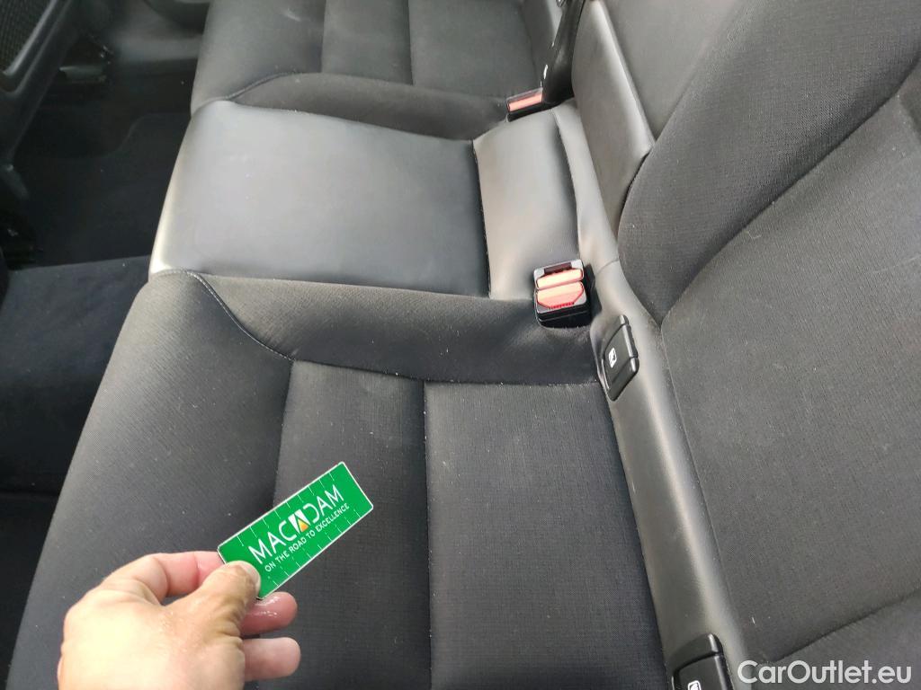  Volvo  XC60 VOLVO  / 2017 / 5P / todoterreno 2.0 D4 Momentum Auto #13