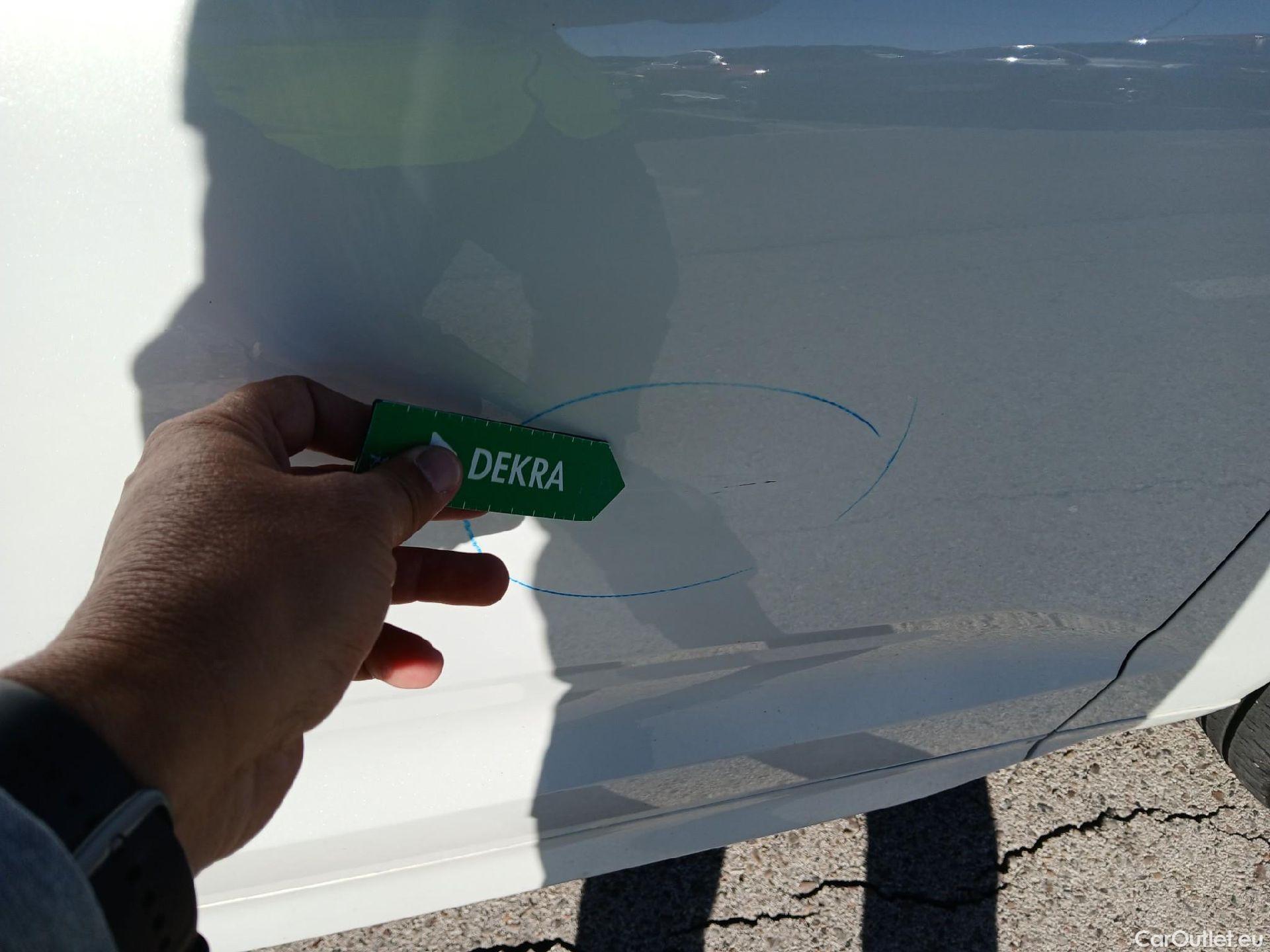  Volvo  XC60 VOLVO  / 2017 / 5P / todoterreno 2.0 B4 D R-Design Auto #13