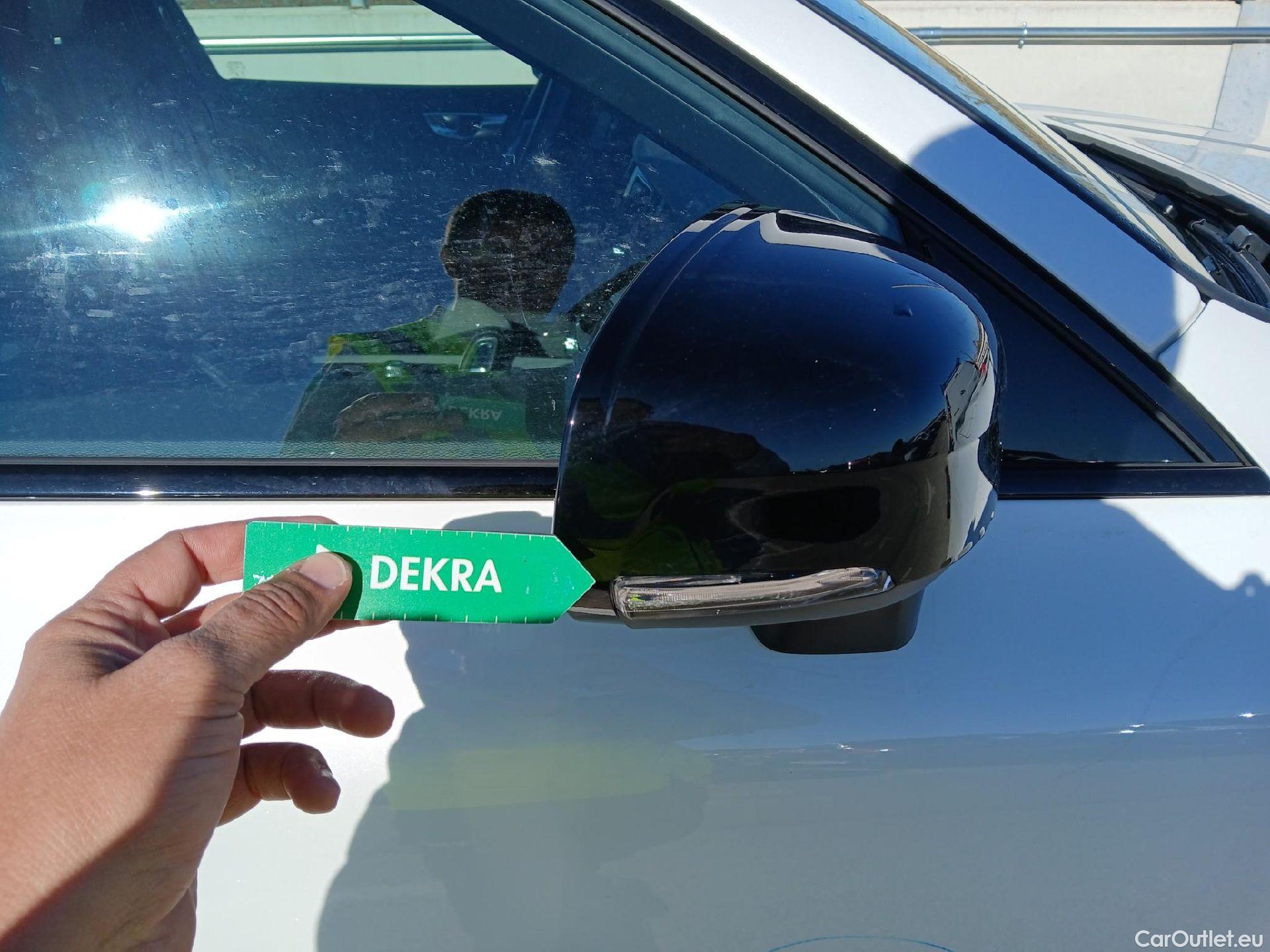  Volvo  XC60 VOLVO  / 2017 / 5P / todoterreno 2.0 B4 D R-Design Auto #14