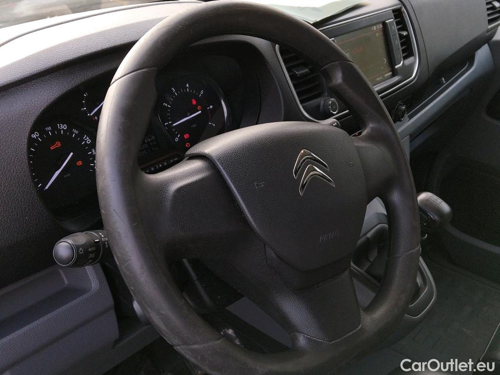  Citroen  Jumpy CITROEN  / 2016 / 4P / furgón Talla M BlueHDi 120 S&S 6v Club (CA) #39