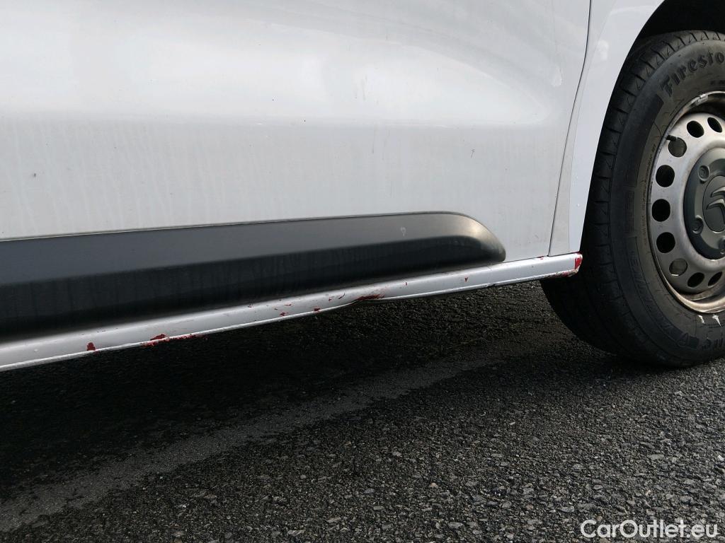  Citroen  Jumpy CITROEN  / 2016 / 4P / furgón Talla M BlueHDi 120 S&S 6v Club (CA) #18