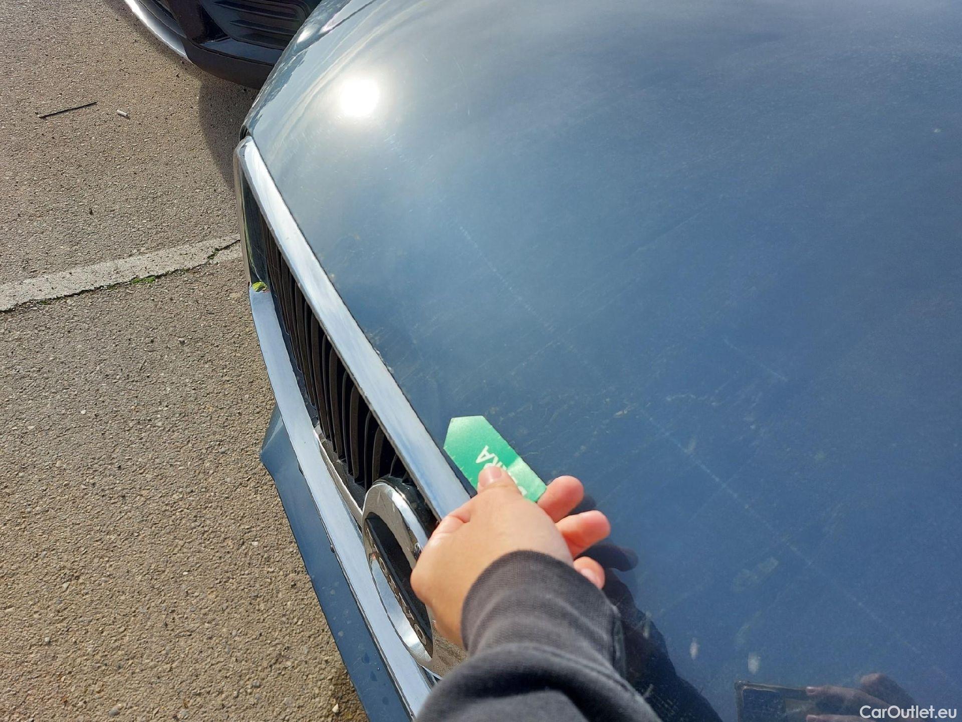  Volvo  XC60 VOLVO  / 2017 / 5P / todoterreno 2.0 B4 D4 AWD Business Plus Auto #1