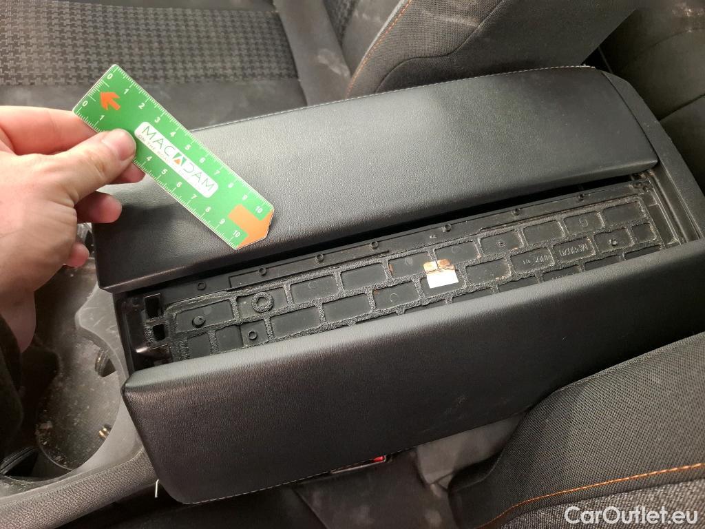  Peugeot  3008  Active Pack 1.2 PureTech 130CV BVA8 E6d #20