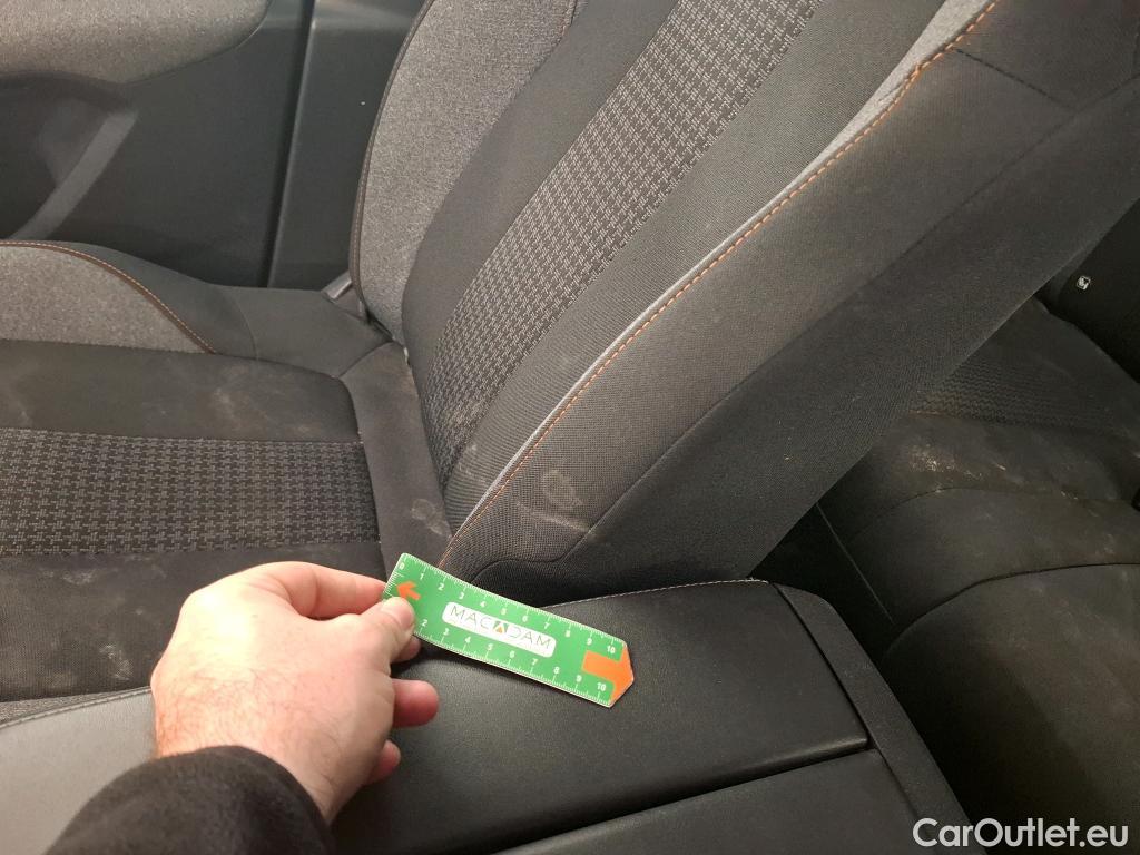  Peugeot  3008  Active Pack 1.2 PureTech 130CV BVA8 E6d #32