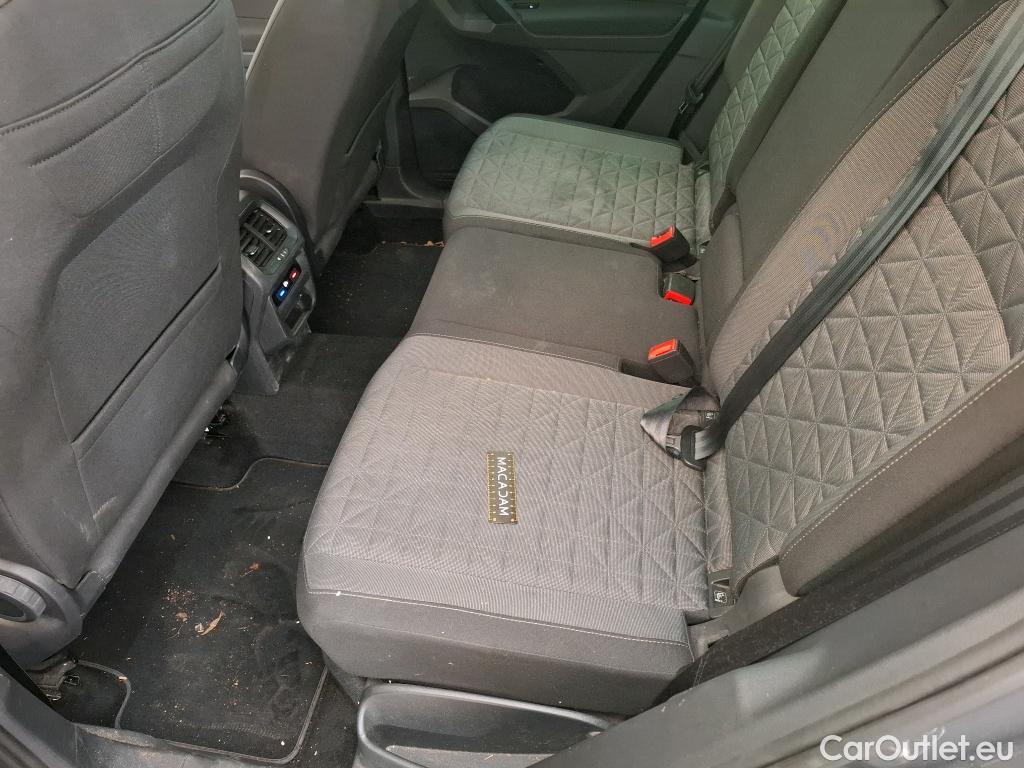  Volkswagen  Tiguan VOLKSWAGEN  / 2020 / 5P / SUV 1.5 TSI 150 DSG7 Life Busines #59