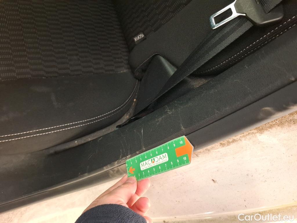  Peugeot  208  Active 1.6 HDi 75CV BVM5 E6 #9