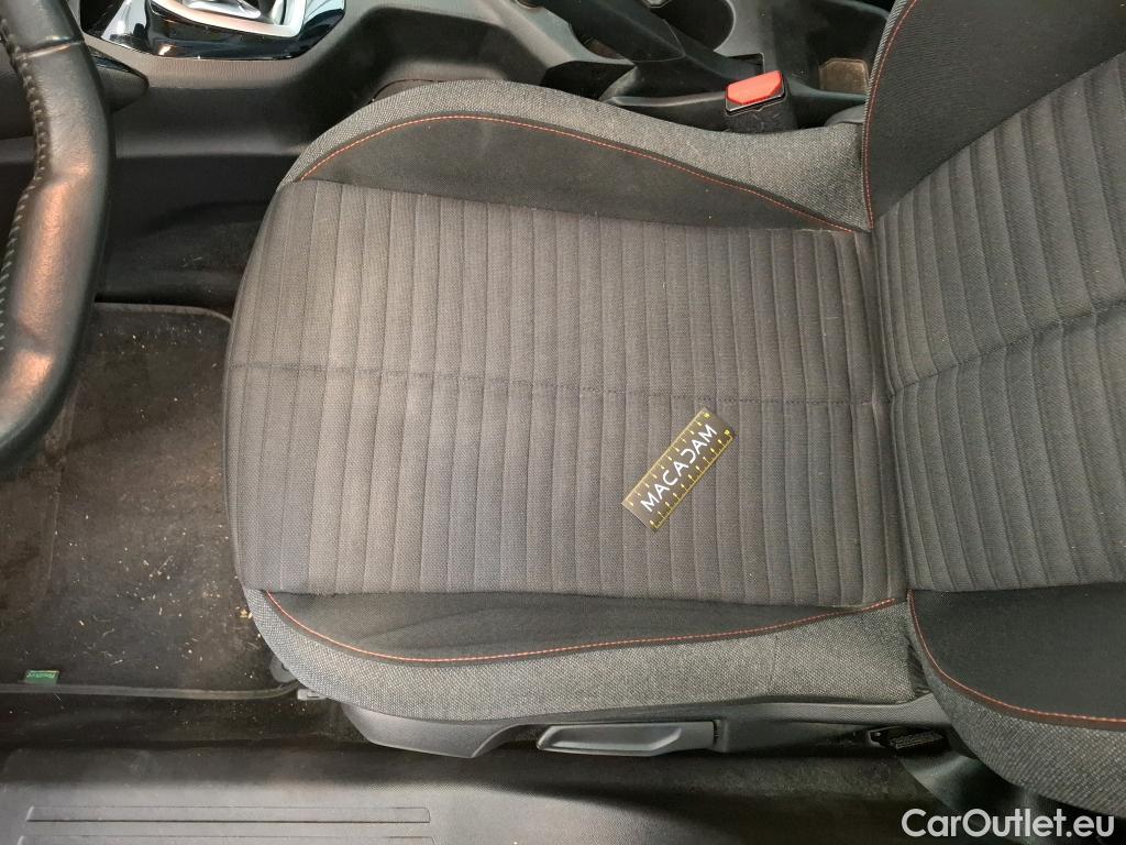  Peugeot  2008  Active Business 1.5 HDi 130CV BVA8 E6d #60