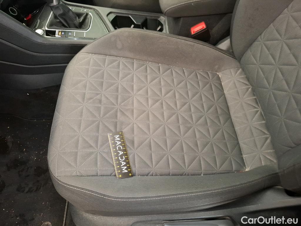  Volkswagen  Tiguan VOLKSWAGEN  / 2020 / 5P / SUV 1.5 TSI 150 DSG7 Life Busines #53