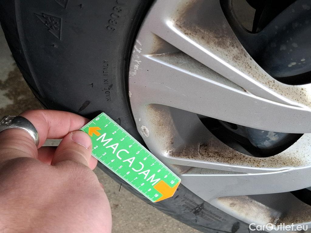  Peugeot  208  Affaire Premium Pack 1.5 HDi 100CV BVM5 E6dT #29