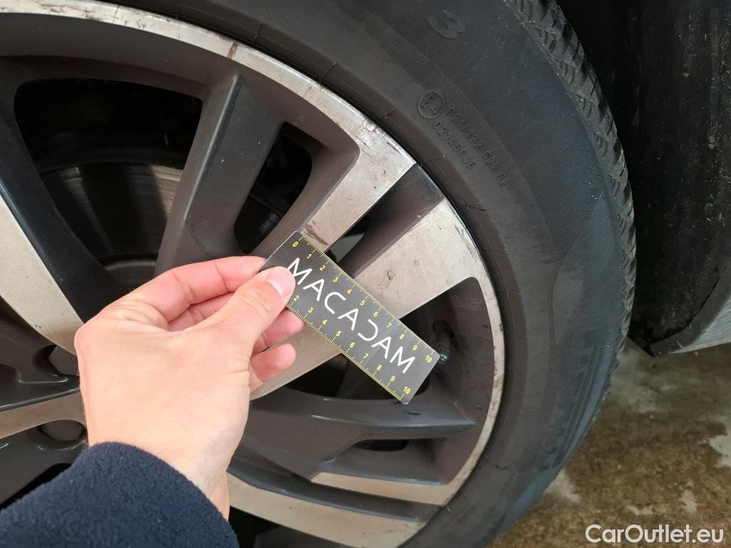  Peugeot  5008  GT 1.2 PureTech 130CV BVA8 7 Sieges E6d #33