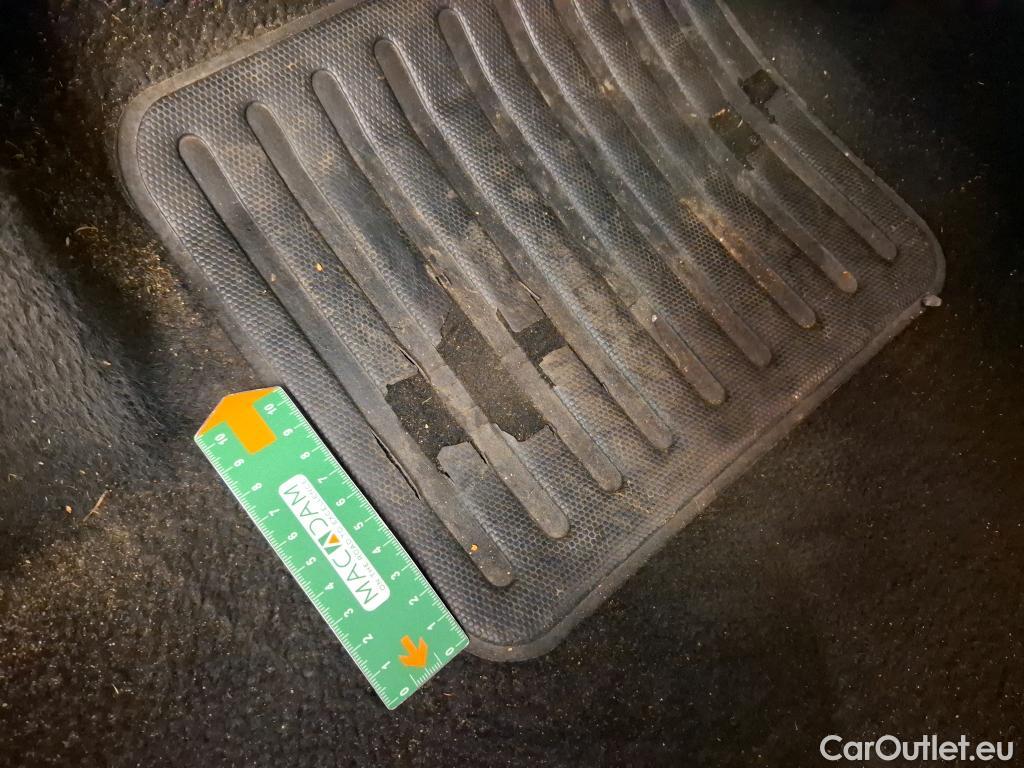  Peugeot  208  Active 1.6 HDi 75CV BVM5 E6 #14