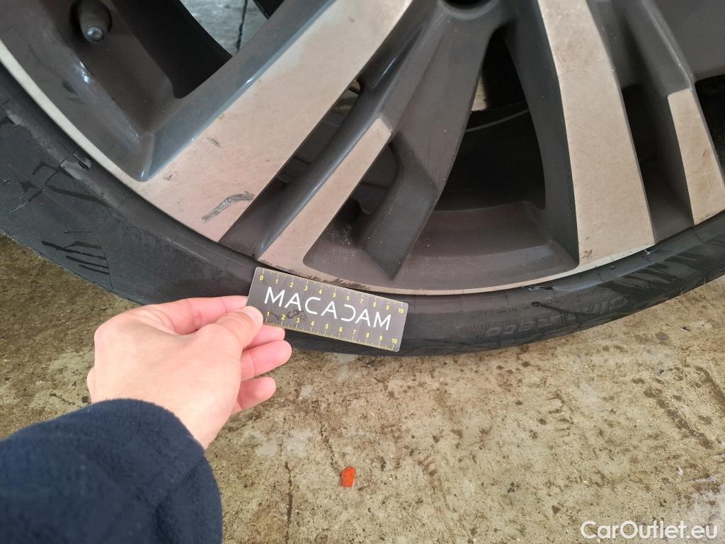  Peugeot  5008  GT 1.2 PureTech 130CV BVA8 7 Sieges E6d #21