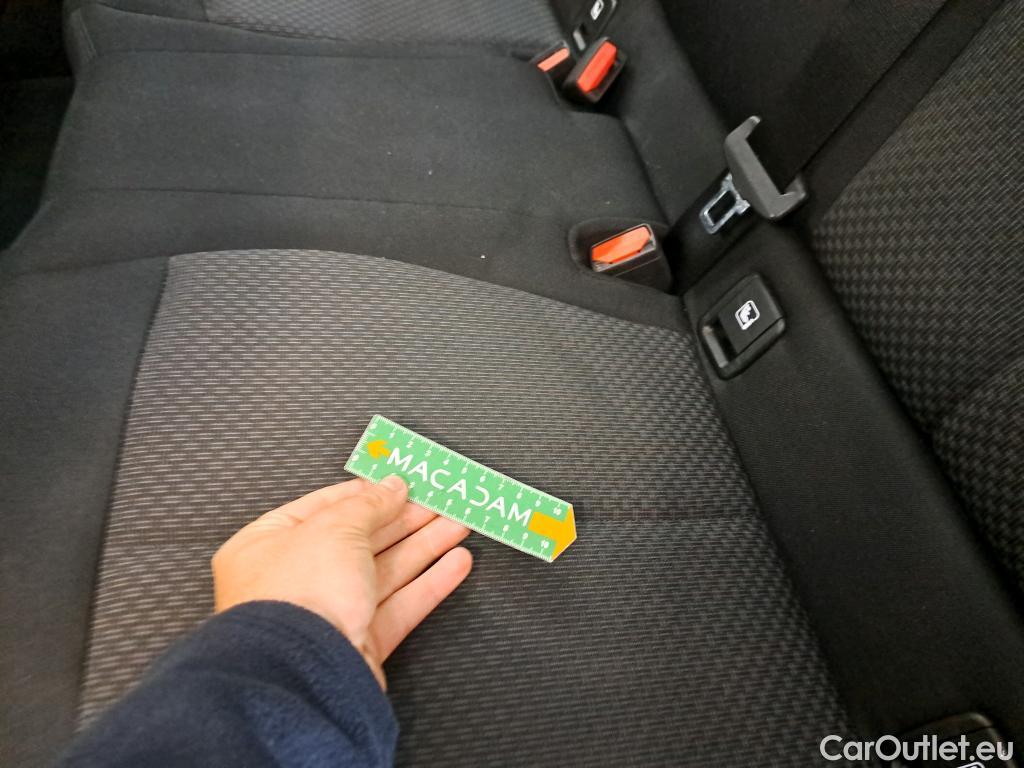  Bmw  Serie 1 BMW Série 1 / 2019 / 5P / Berline 116i Business Design #13