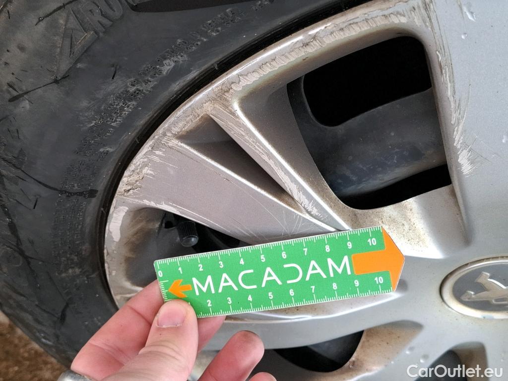  Peugeot  208  Affaire Premium Pack 1.5 HDi 100CV BVM5 E6dT #21